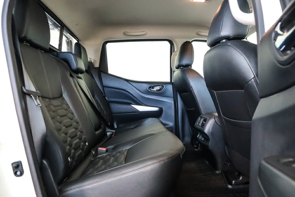 Nissan Navara image 2