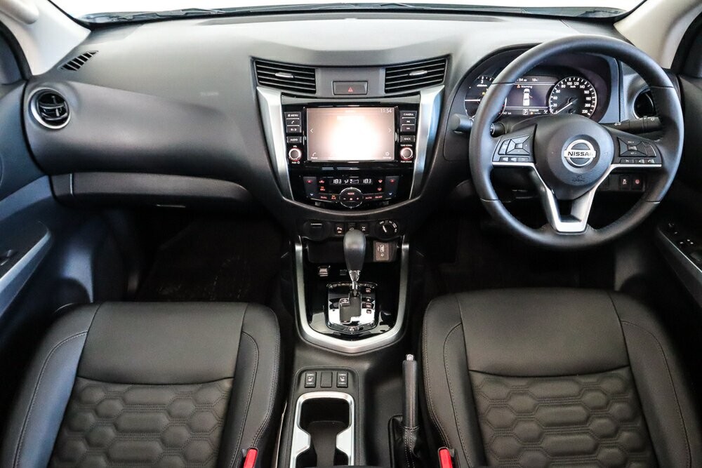 Nissan Navara image 3