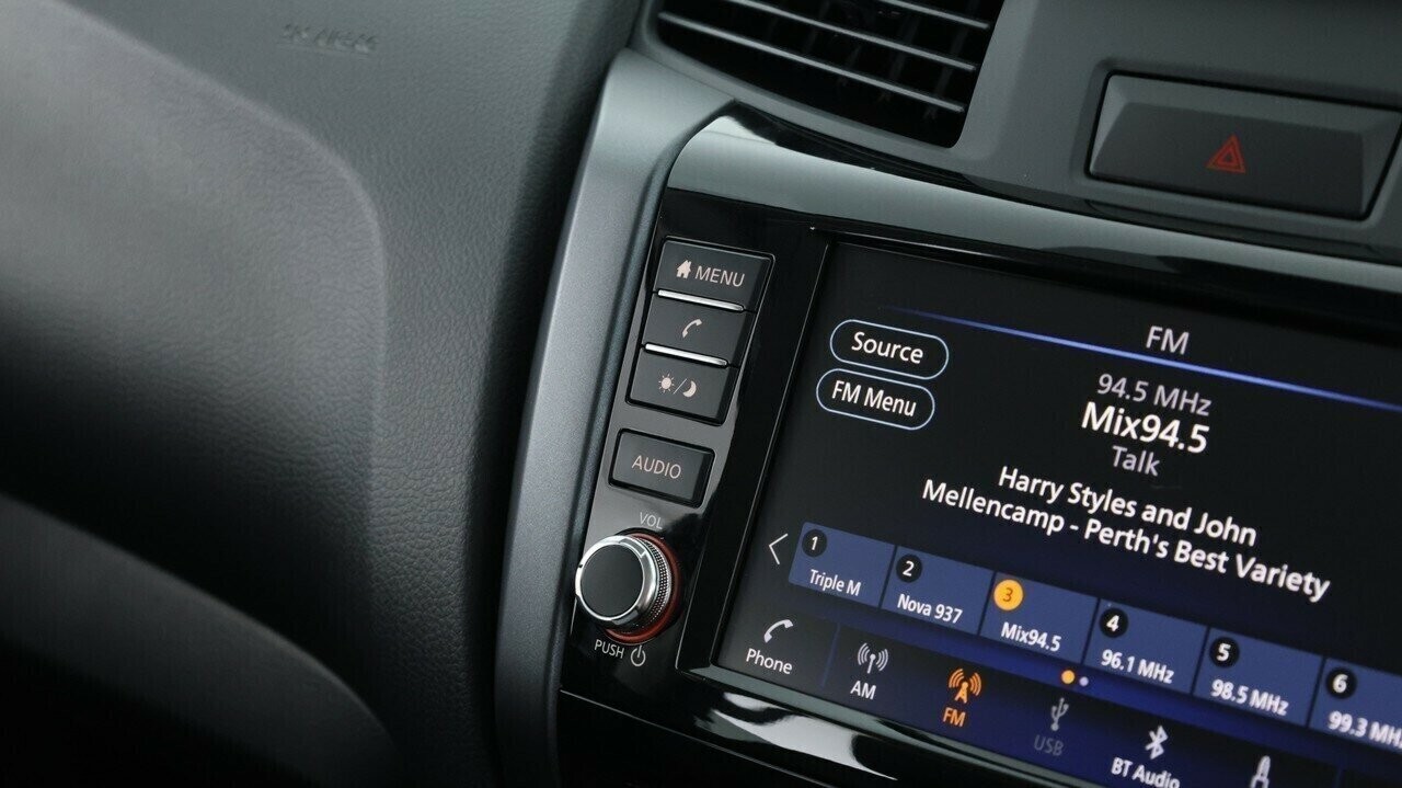 Nissan Navara image 3