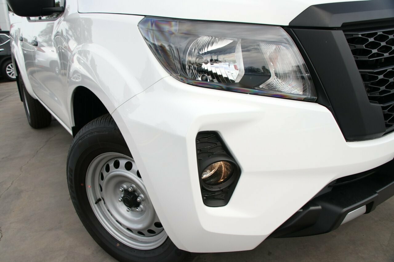 Nissan Navara image 2