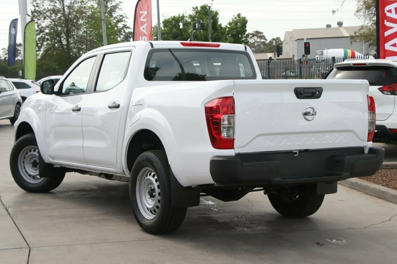 Nissan Navara image 3