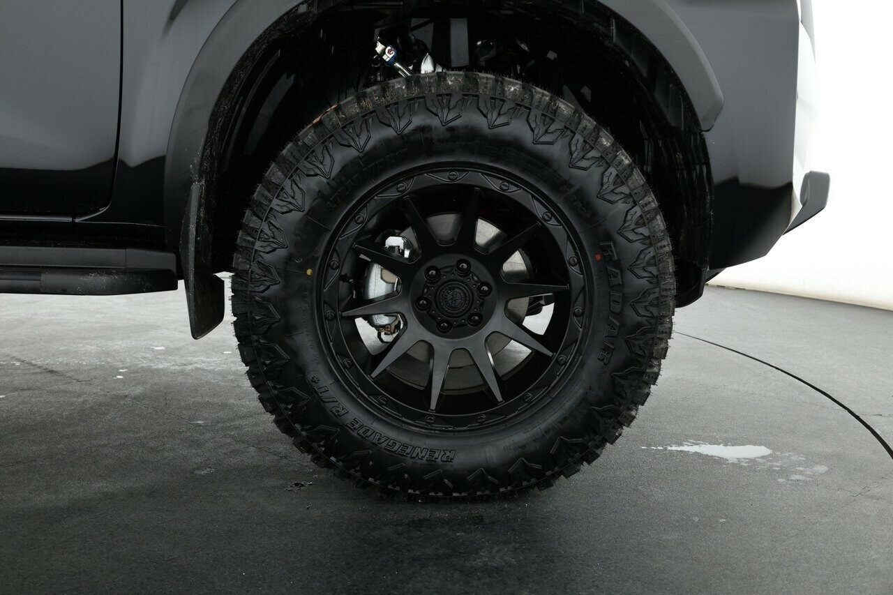 Nissan Navara image 3
