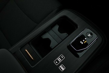 https://vehicle-cdn.autoleague.cloud/30355_2955513_30.jpg