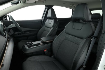 https://vehicle-cdn.autoleague.cloud/30355_2955513_32.jpg