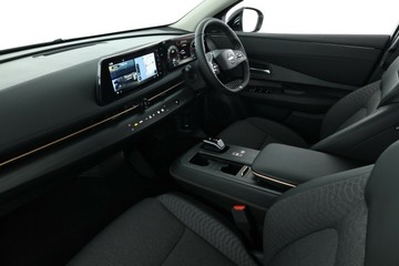 https://vehicle-cdn.autoleague.cloud/30355_2955513_33.jpg