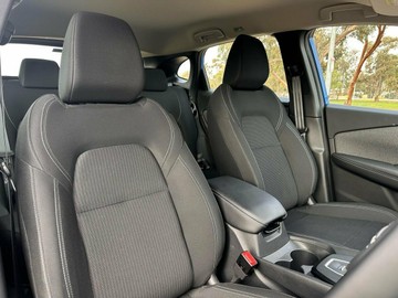 https://vehicle-cdn.autoleague.cloud/30355_2956644_9.jpg
