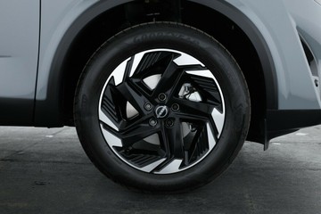 https://vehicle-cdn.autoleague.cloud/30355_2956731_4.jpg