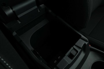 https://vehicle-cdn.autoleague.cloud/30355_2956813_25.jpg