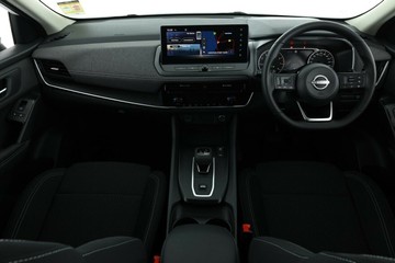 https://vehicle-cdn.autoleague.cloud/30355_2956813_29.jpg