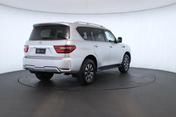 https://vehicle-cdn.autoleague.cloud/30355_2979478_18.jpg
