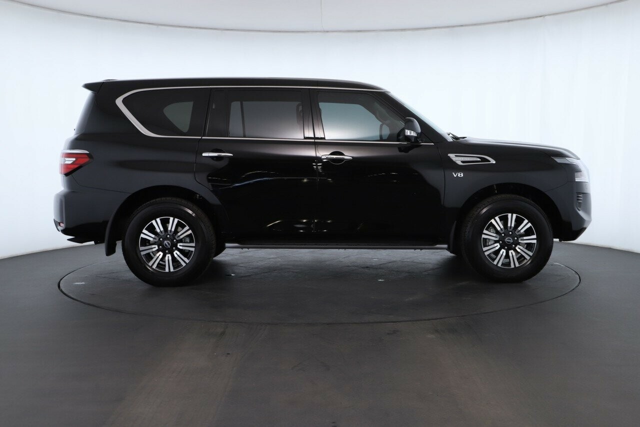 Nissan Patrol image 2