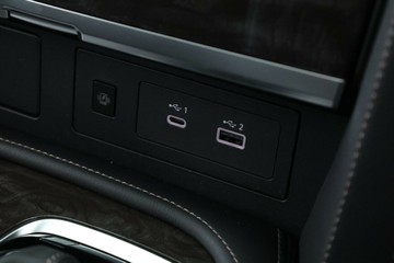 https://vehicle-cdn.autoleague.cloud/30355_2979478_29.jpg
