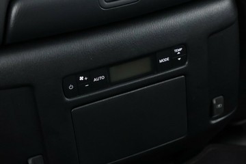 https://vehicle-cdn.autoleague.cloud/30355_2979478_38.jpg