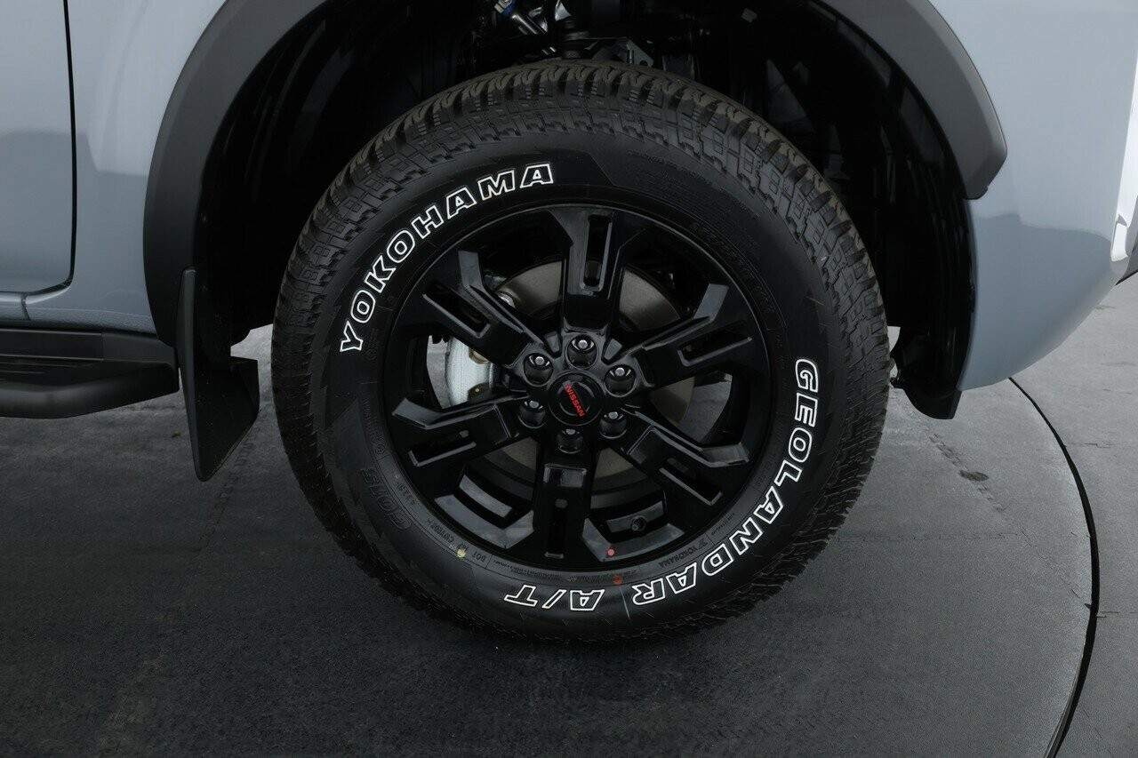 Nissan Navara image 3