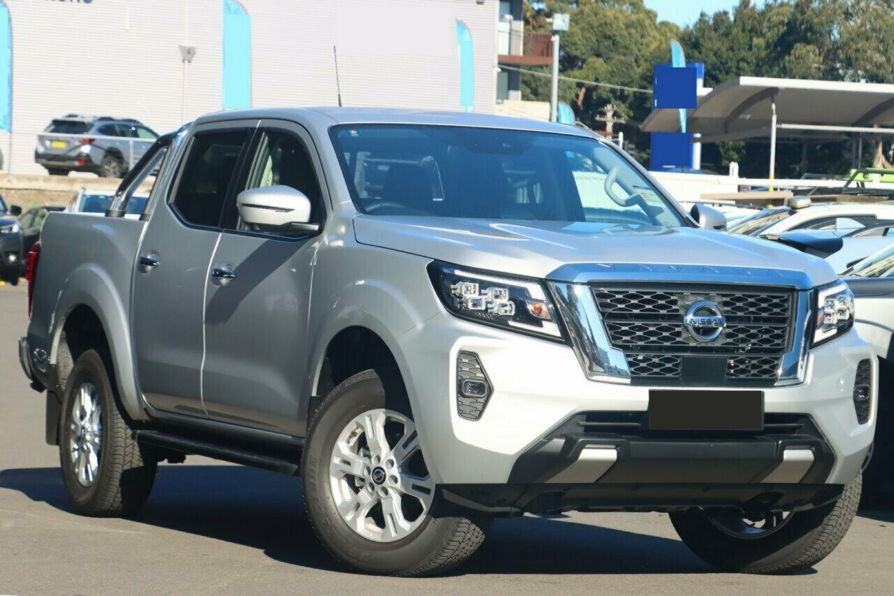 Nissan Navara image 1