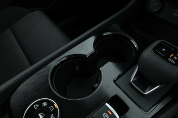 https://vehicle-cdn.autoleague.cloud/30355_2983661_30.jpg