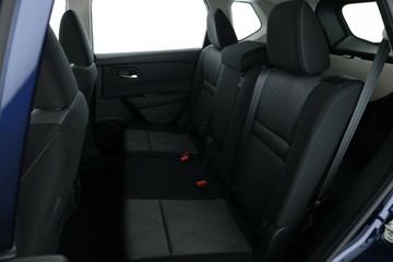 https://vehicle-cdn.autoleague.cloud/30355_2983661_35.jpg