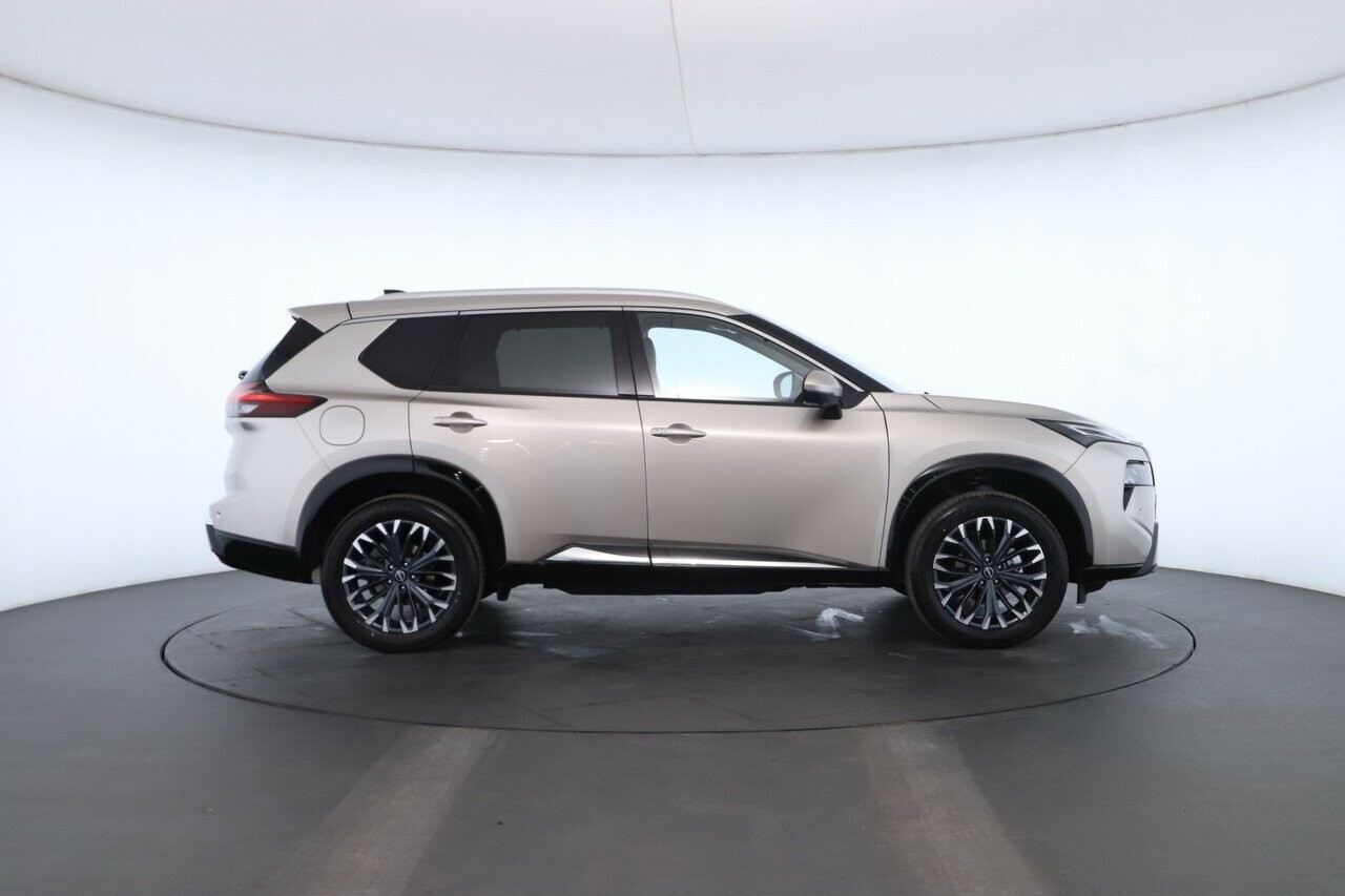 Nissan X-trail image 2