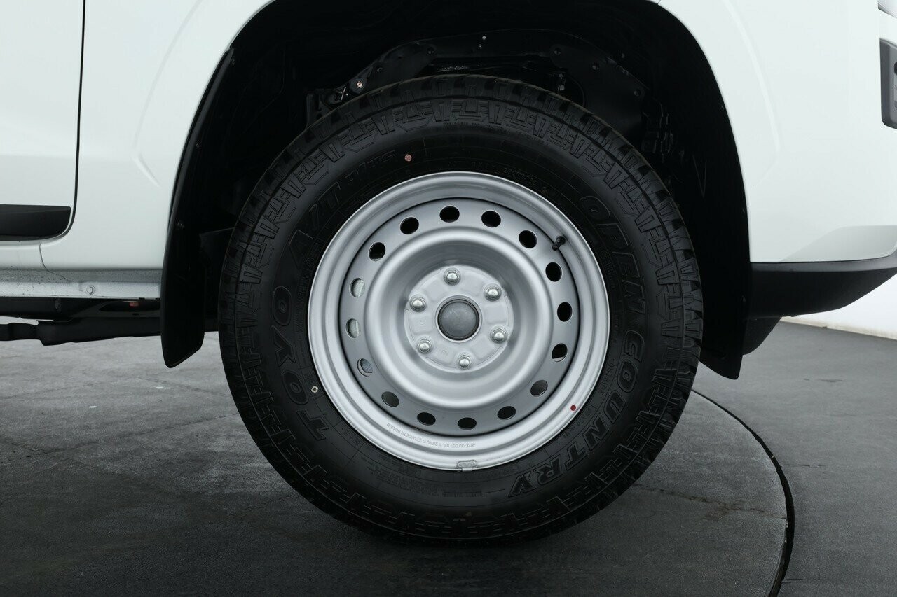 Nissan Navara image 3