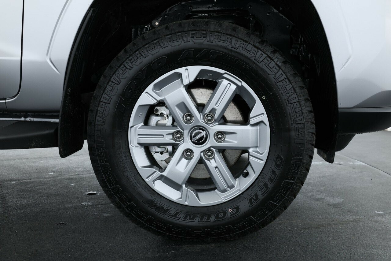 Nissan Navara image 3