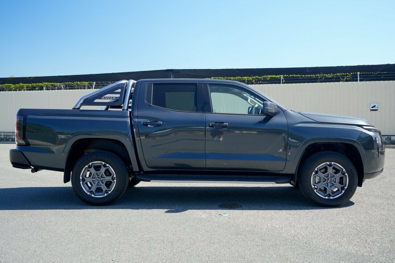 Nissan Navara image 2