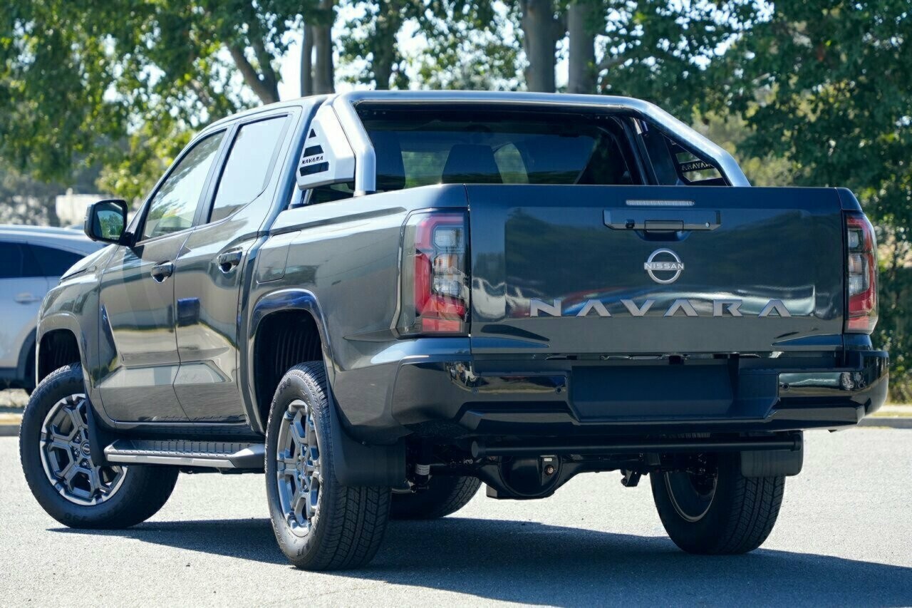 Nissan Navara image 3