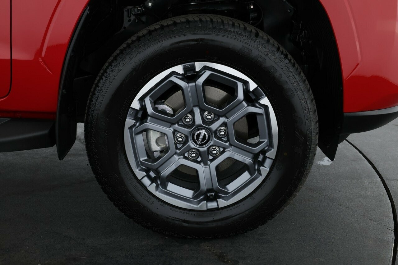 Nissan Navara image 3