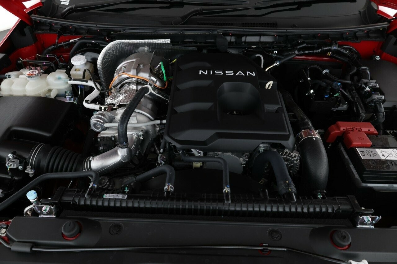 Nissan Navara image 4