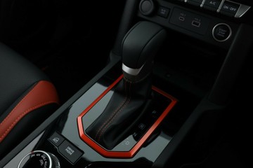 https://vehicle-cdn.autoleague.cloud/30355_2986930_29.jpg