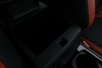 https://vehicle-cdn.autoleague.cloud/30355_2986930_32.jpg