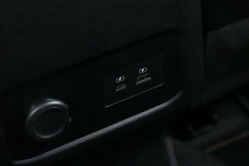 https://vehicle-cdn.autoleague.cloud/30355_2986930_36.jpg