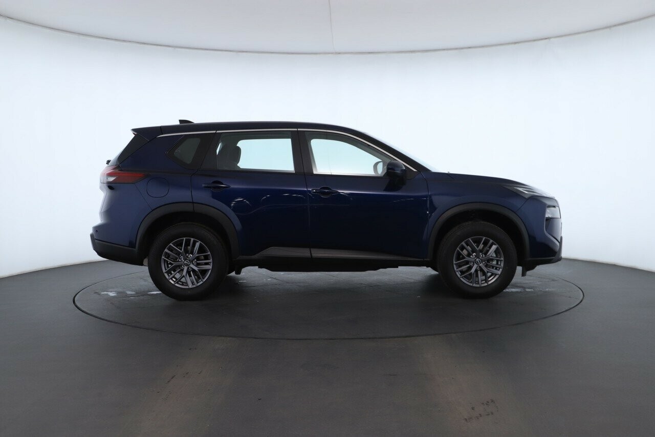 Nissan X-trail image 2