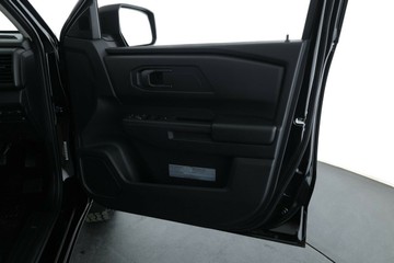 https://vehicle-cdn.autoleague.cloud/30355_2993733_8.jpg