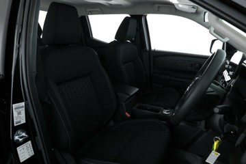 https://vehicle-cdn.autoleague.cloud/30355_2993733_9.jpg