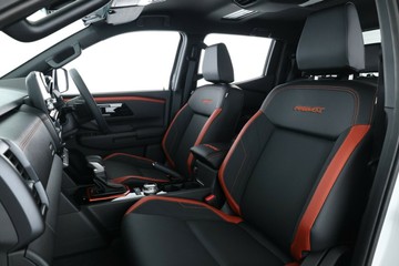 https://vehicle-cdn.autoleague.cloud/30355_2993821_33.jpg