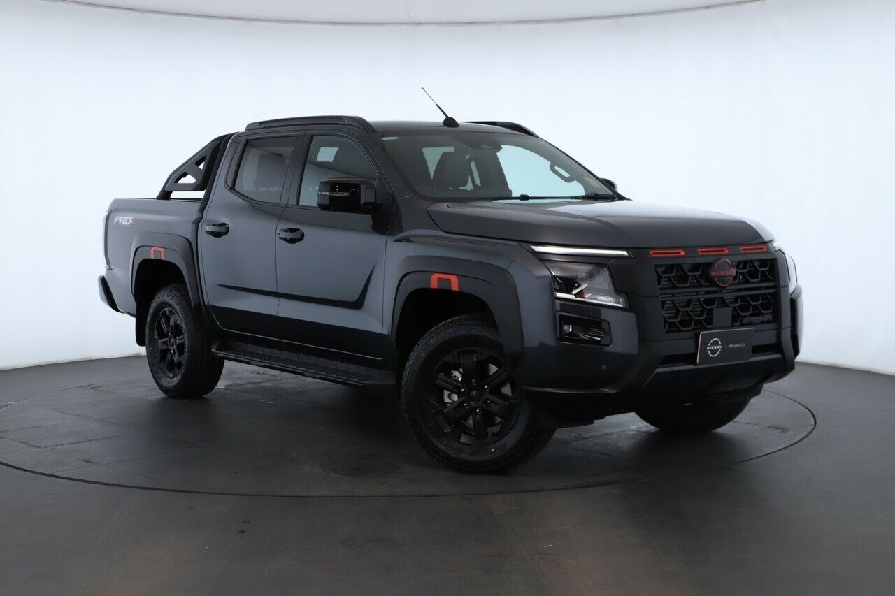 Nissan Navara image 2