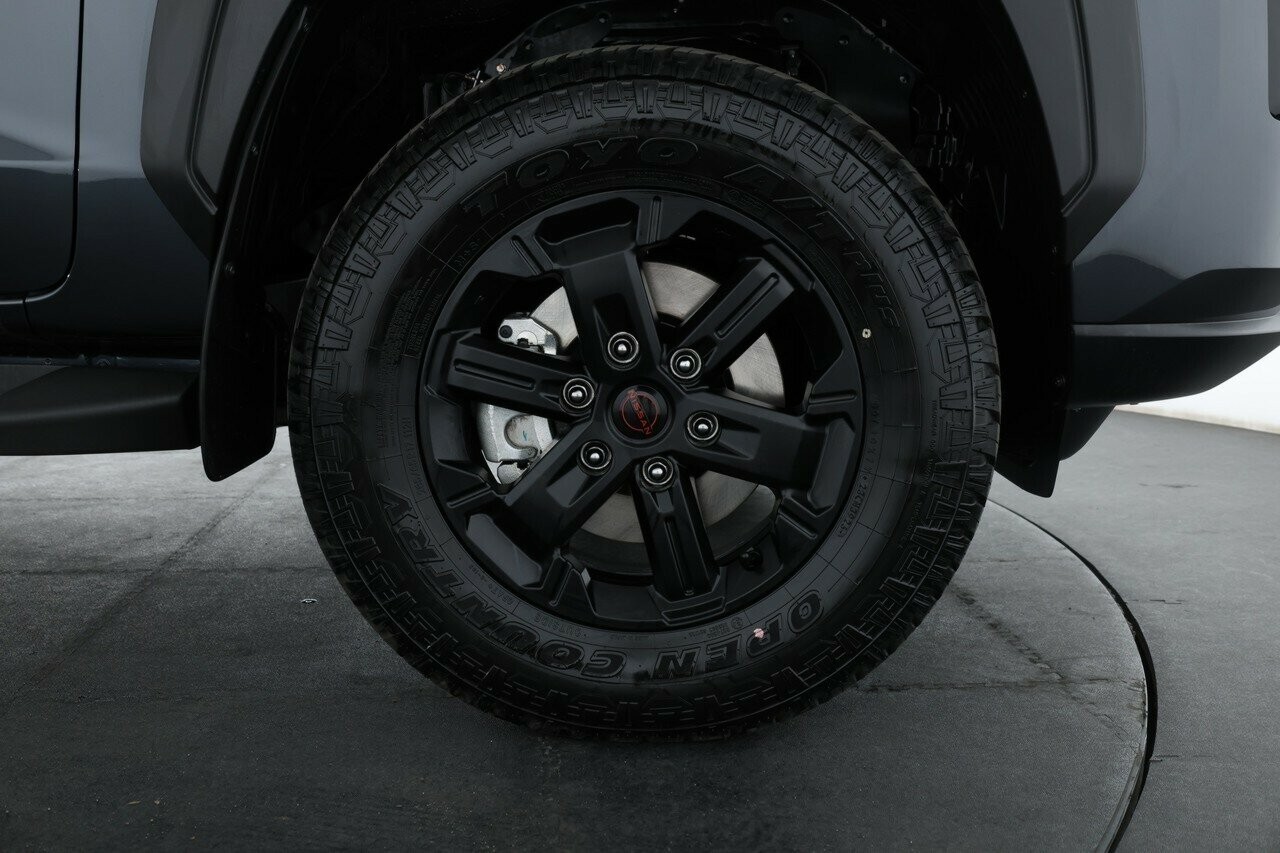 Nissan Navara image 4