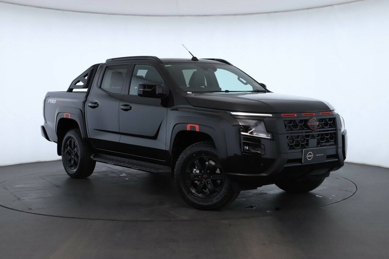 Nissan Navara image 1