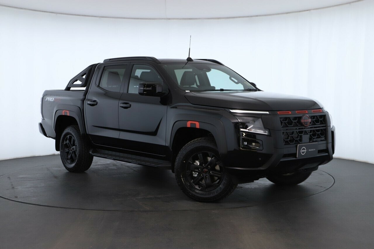 Nissan Navara image 1