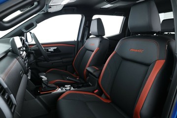 https://vehicle-cdn.autoleague.cloud/30355_2993867_33.jpg