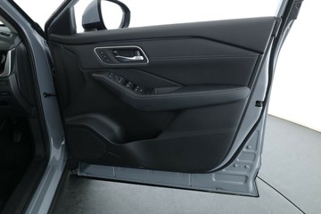 https://vehicle-cdn.autoleague.cloud/30355_3002176_18.jpg