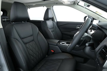 https://vehicle-cdn.autoleague.cloud/30355_3002176_19.jpg