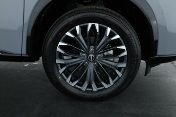 https://vehicle-cdn.autoleague.cloud/30355_3002176_3.jpg