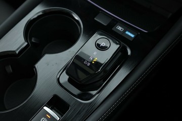 https://vehicle-cdn.autoleague.cloud/30355_3002871_30.jpg