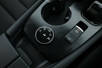 https://vehicle-cdn.autoleague.cloud/30355_3002871_32.jpg