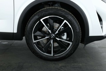 https://vehicle-cdn.autoleague.cloud/30355_3003239_4.jpg