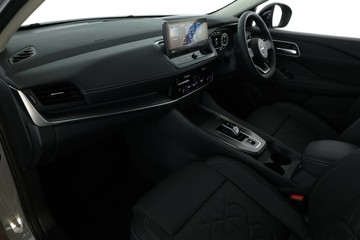 https://vehicle-cdn.autoleague.cloud/30355_3003270_31.jpg