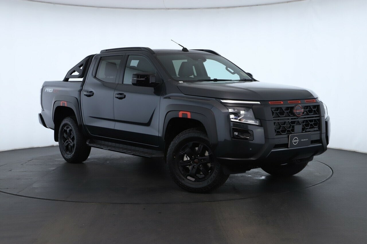 Nissan Navara image 1