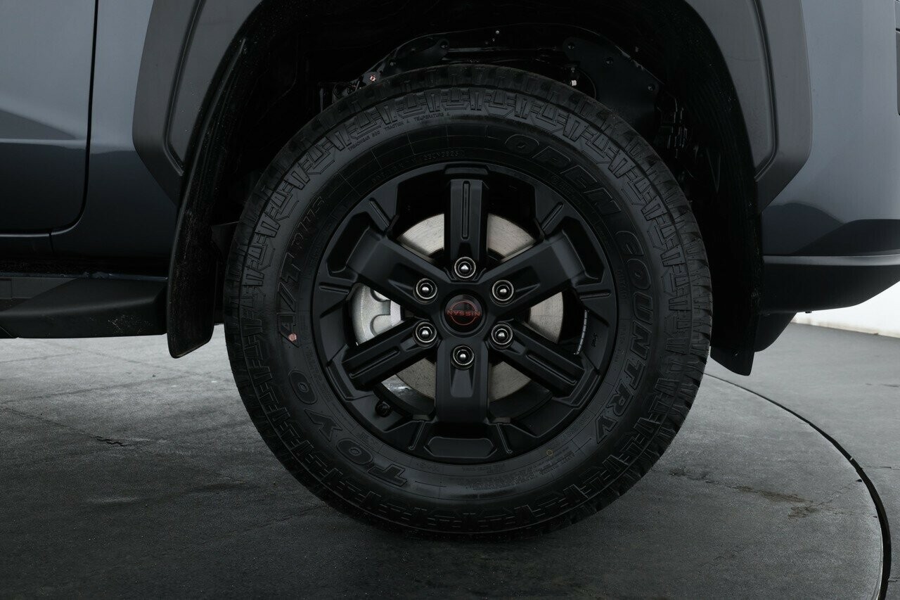 Nissan Navara image 3