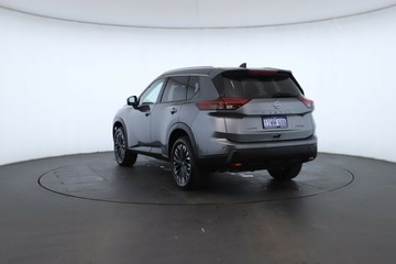 https://vehicle-cdn.autoleague.cloud/30355_33012608_12.jpg